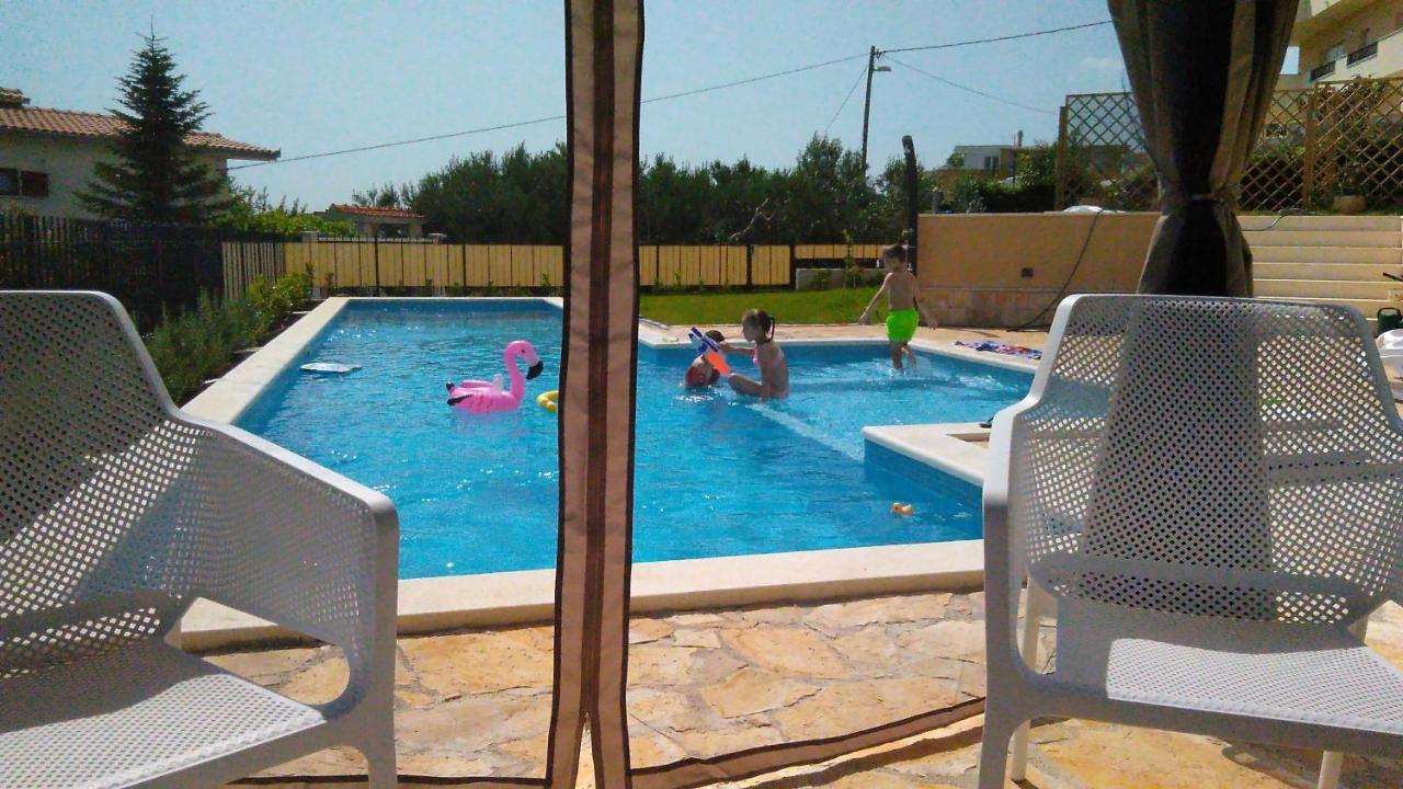 Villa Mater - Luxuriously Equipped Villa With A 15M Long Swimming Pool Zrnovnica Luaran gambar