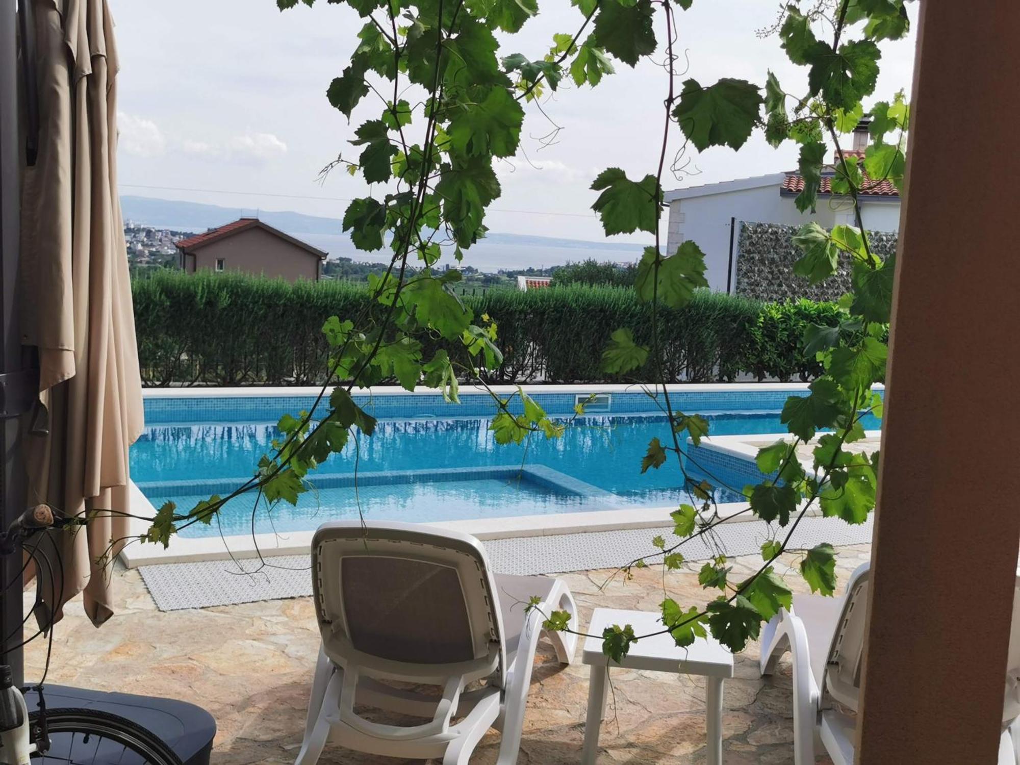Villa Mater - Luxuriously Equipped Villa With A 15M Long Swimming Pool Zrnovnica Luaran gambar